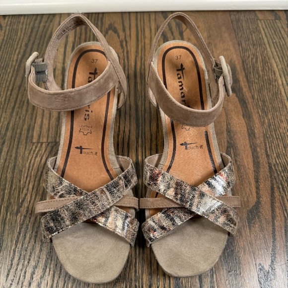 Tamaris taupe suede wedge sandals size 37/7 - Picture 2 of 7